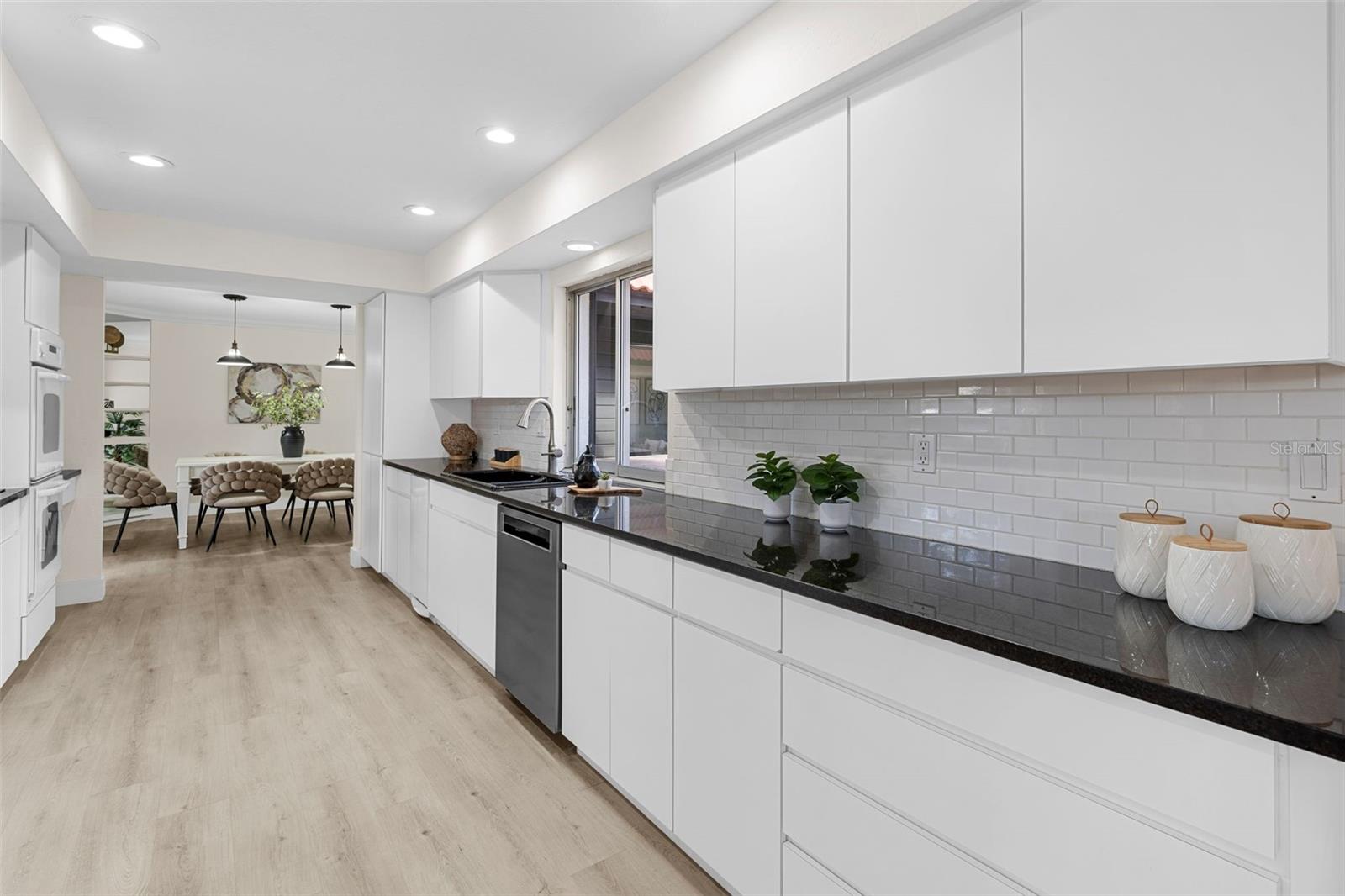 Image 18 of 62 For 1868 Riviera Circle