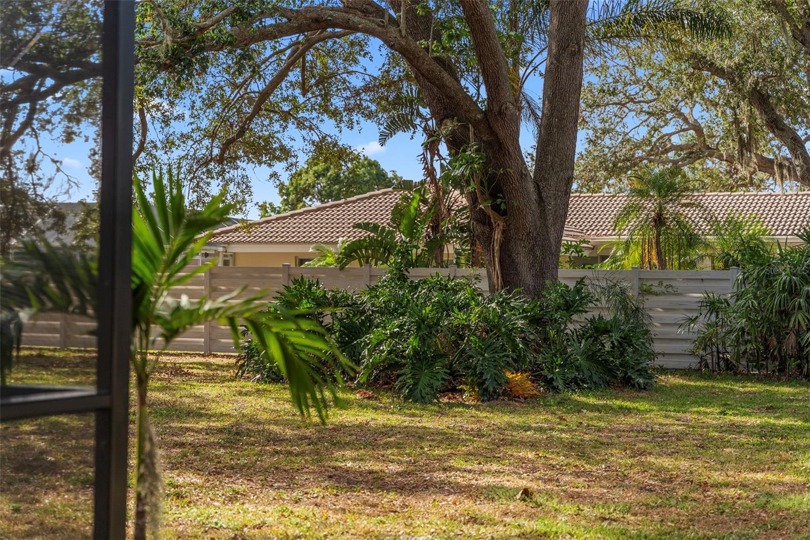 Image 50 of 62 For 1868 Riviera Circle