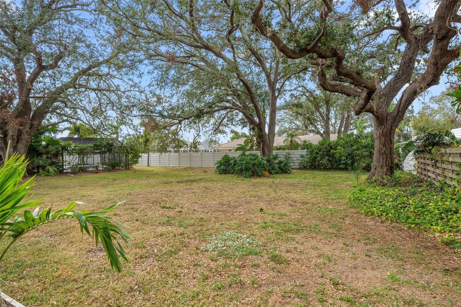 Image 51 of 62 For 1868 Riviera Circle