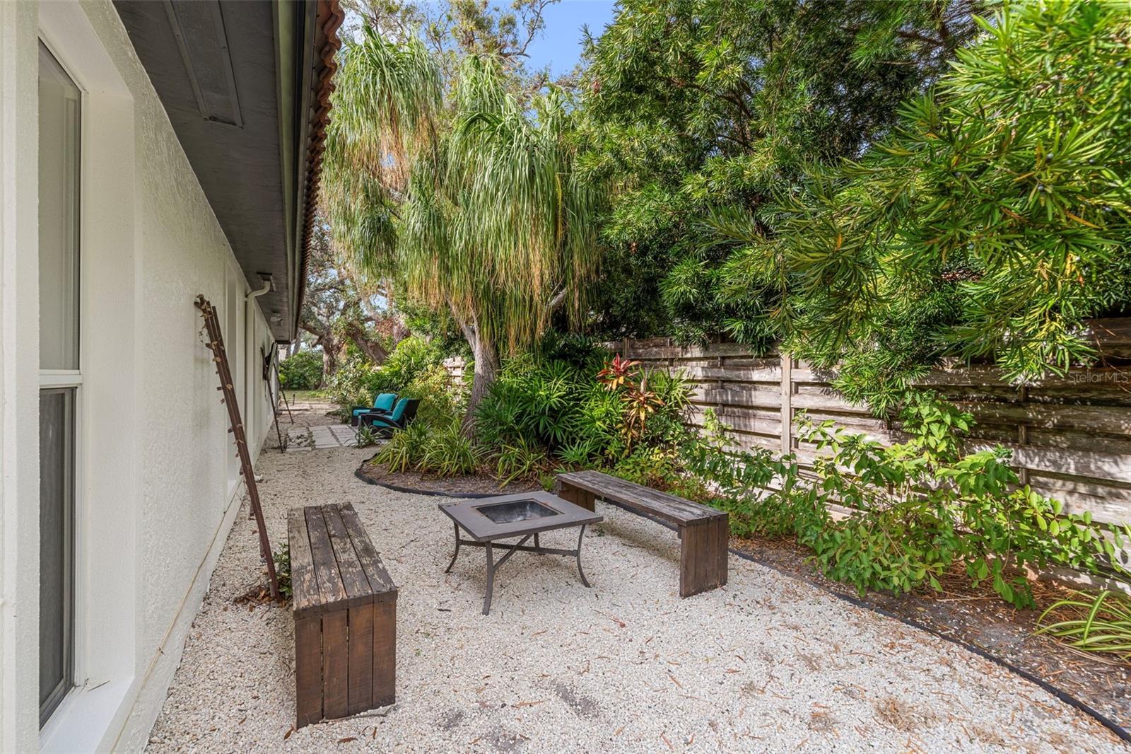 Image 58 of 62 For 1868 Riviera Circle