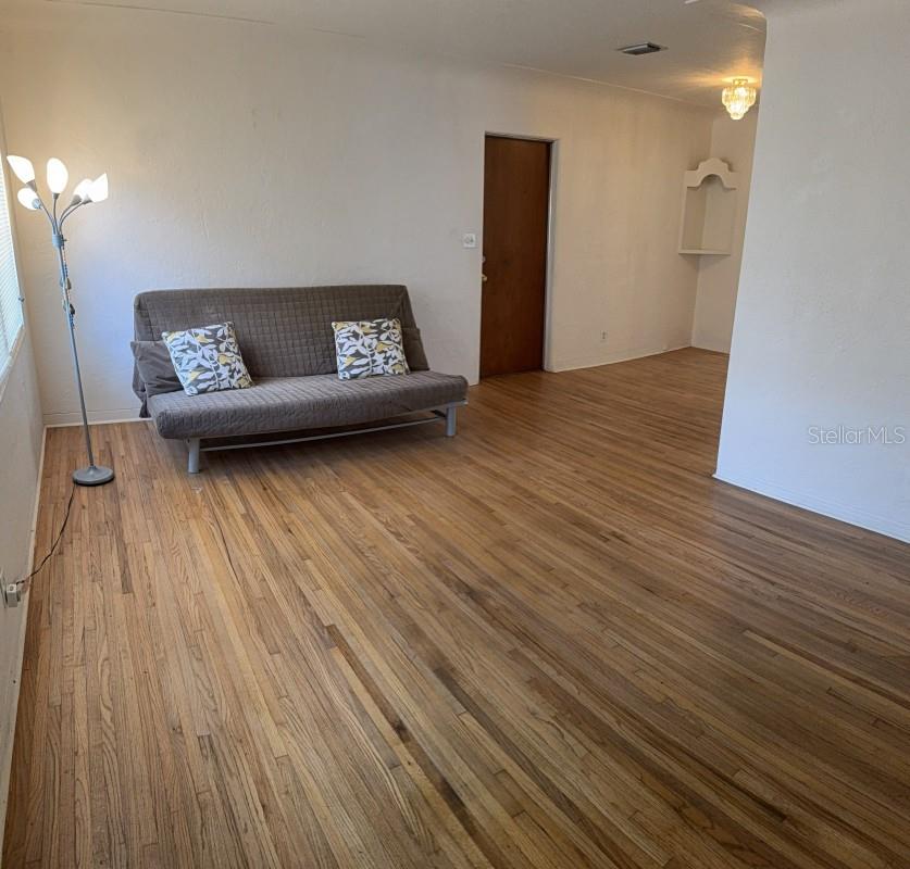 Image 5 of 20 For 3676 Abington Avenue S