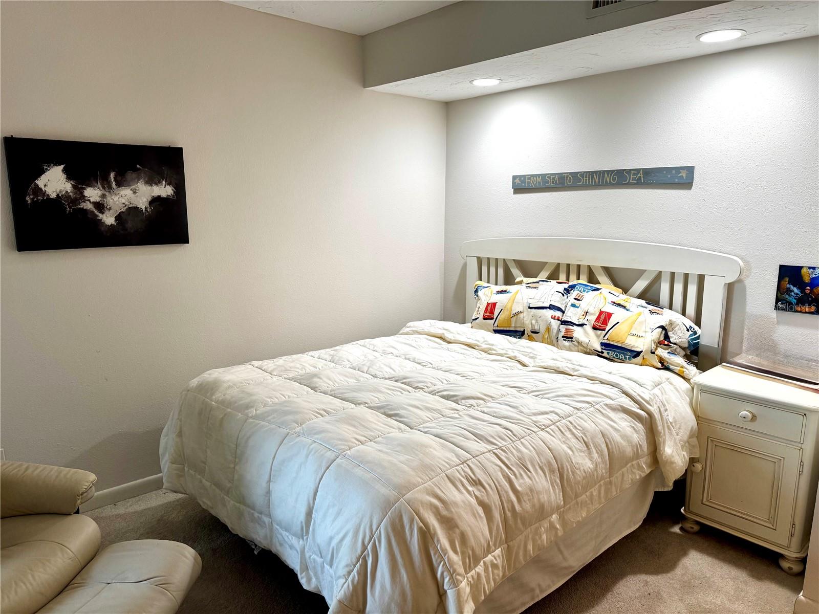 Image 6 of 11 For 1001 Point Of Rocks Road 312