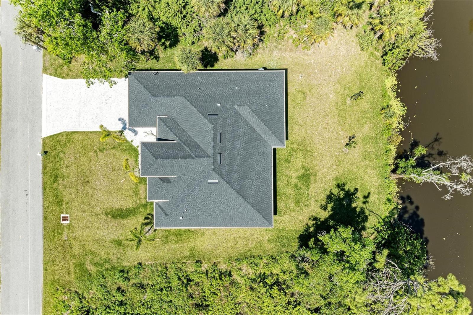 Image 10 of 66 For 3260 Abbotsford Street