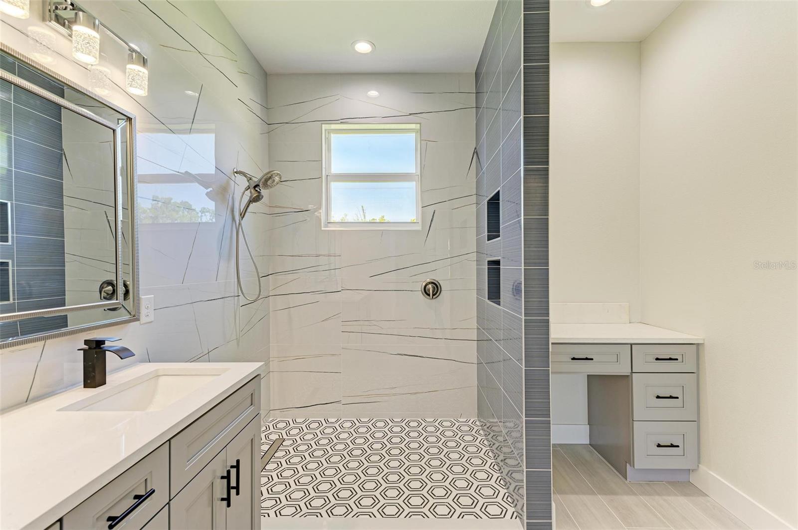 Image 40 of 66 For 3260 Abbotsford Street