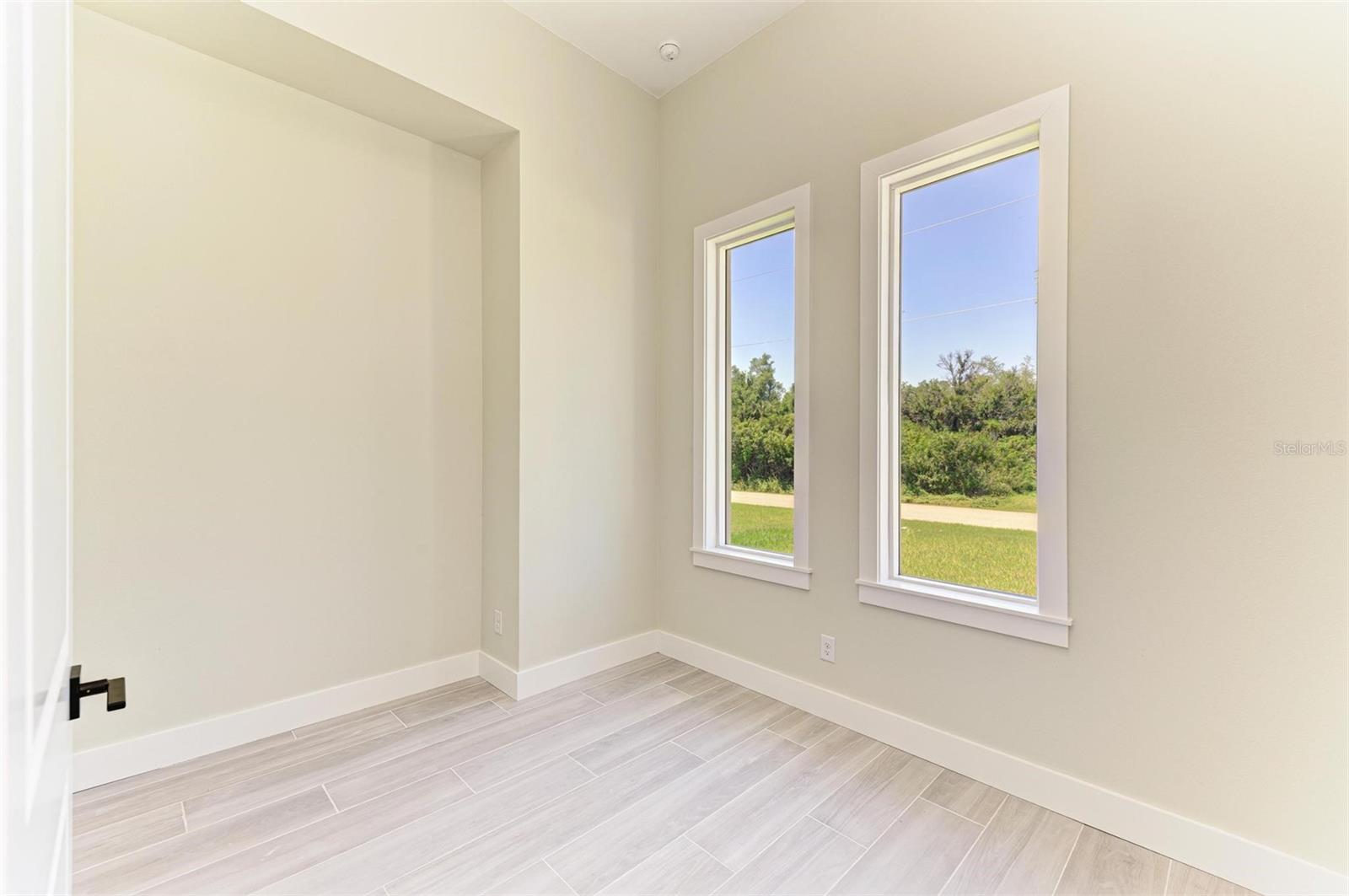 Image 51 of 66 For 3260 Abbotsford Street