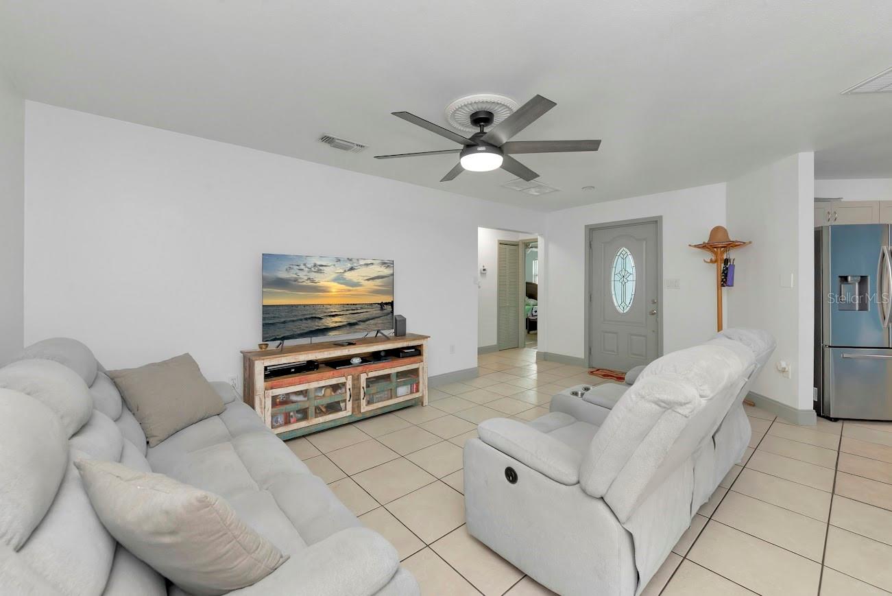 Image 16 of 43 For 3281 Dante Drive