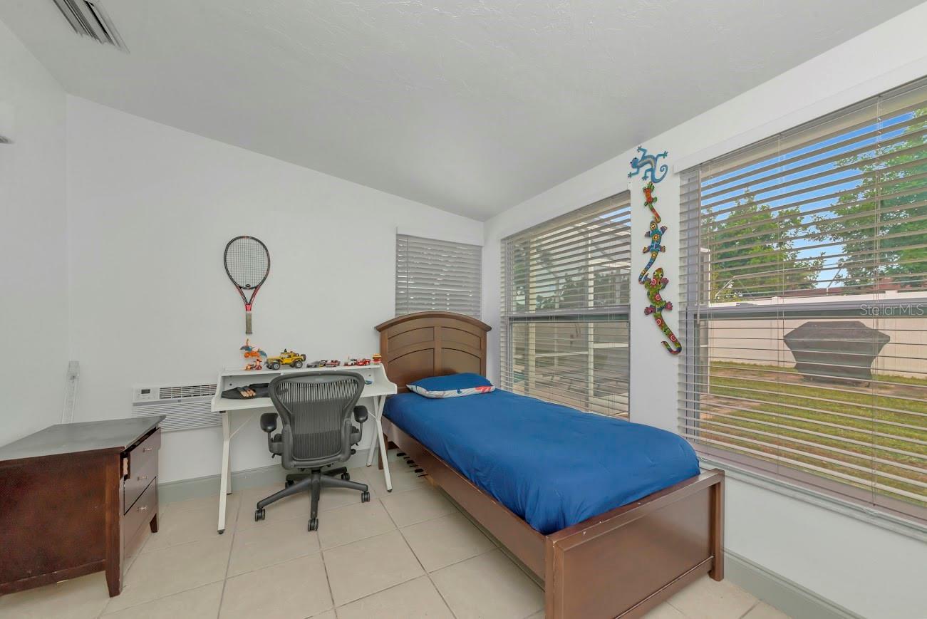 Image 27 of 43 For 3281 Dante Drive