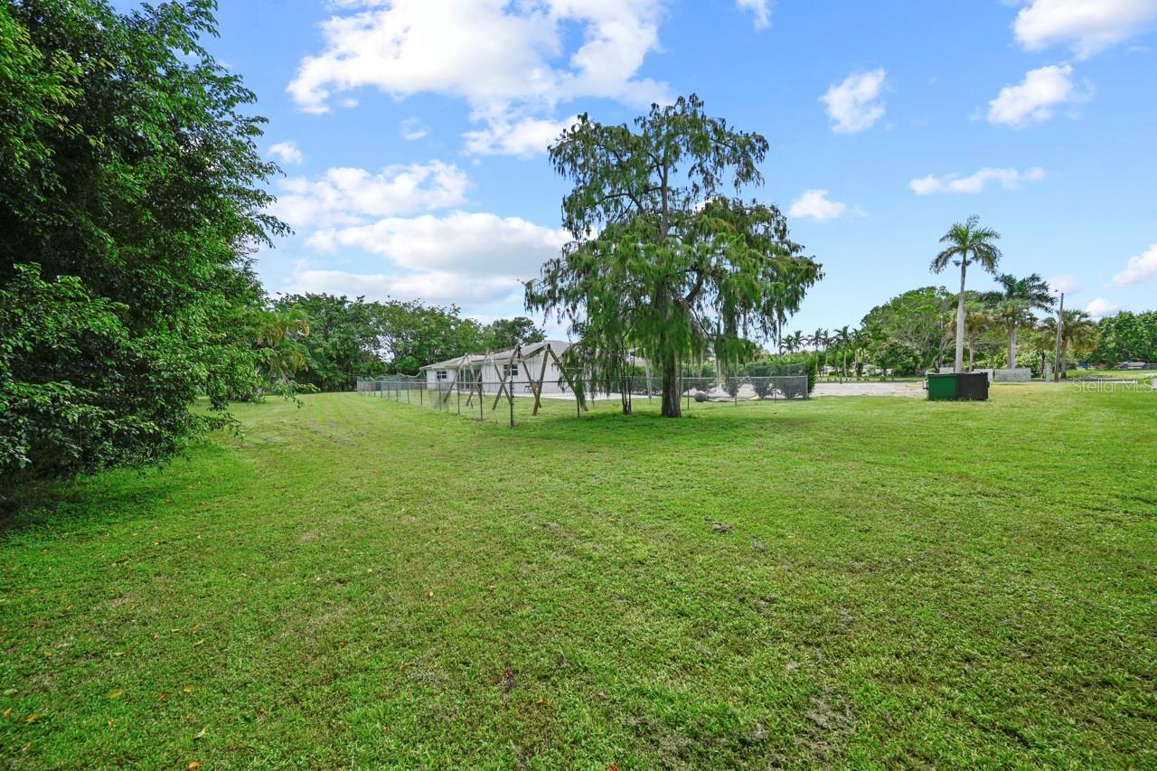 Image 30 of 34 For 101-105 Saint Andrews Boulevard