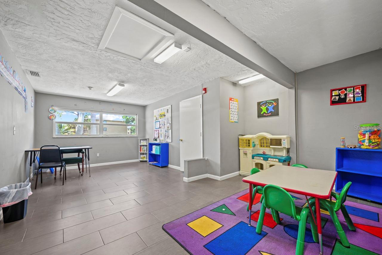 Image 5 of 34 For 101-105 Saint Andrews Boulevard