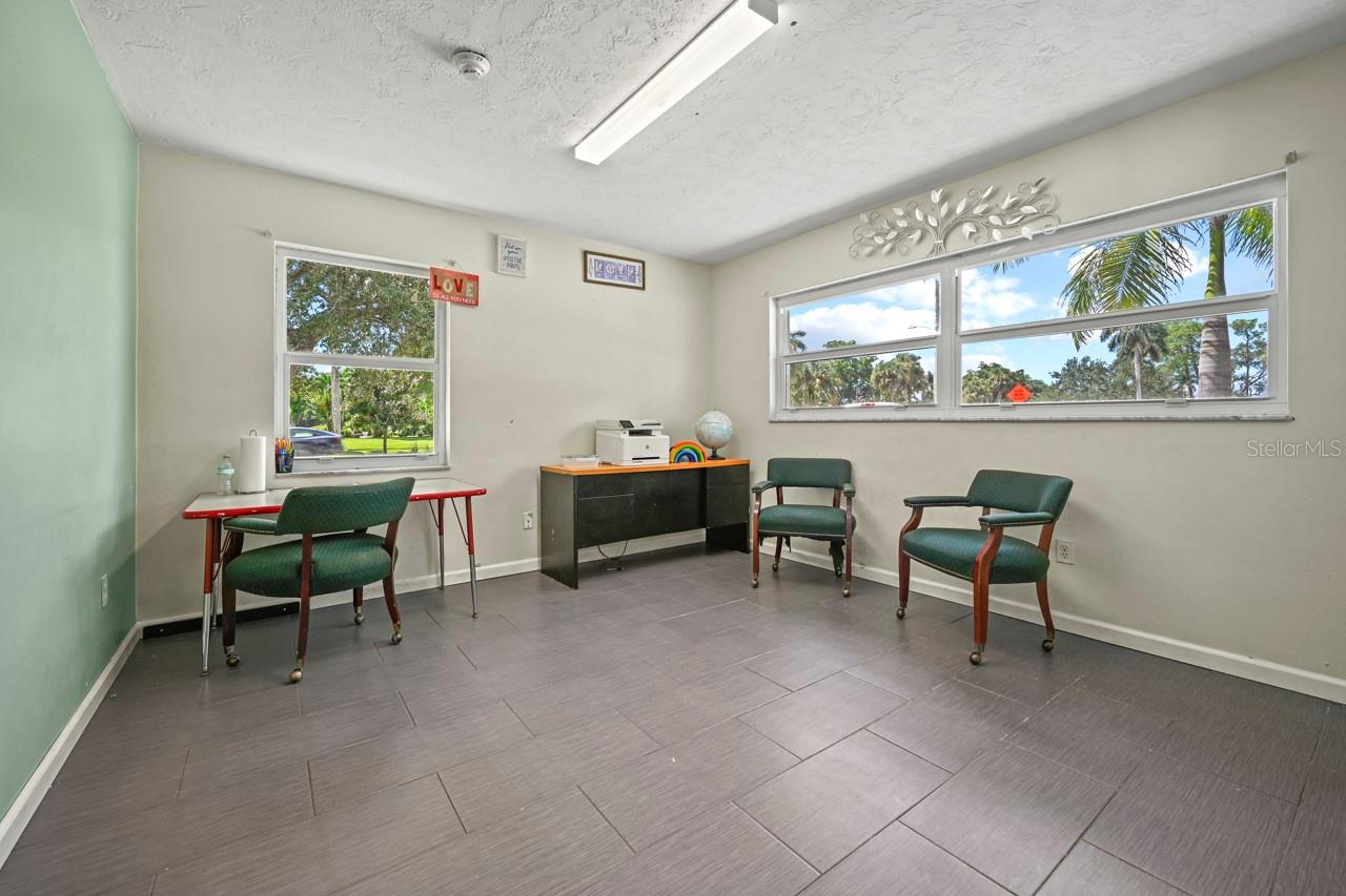 Image 6 of 34 For 101-105 Saint Andrews Boulevard