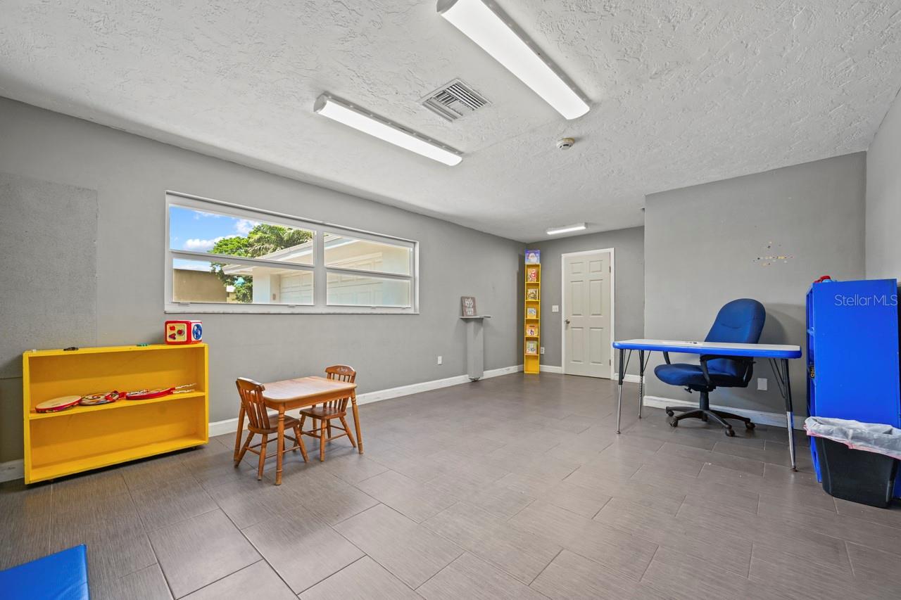 Image 7 of 34 For 101-105 Saint Andrews Boulevard