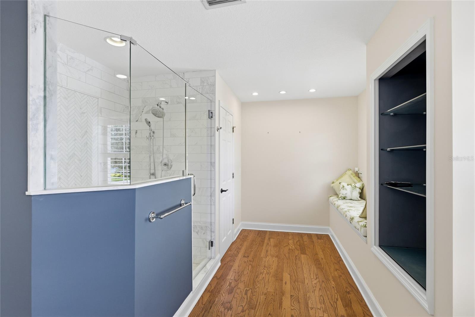 Image 33 of 54 For 9226 13th Avenue Circle Nw