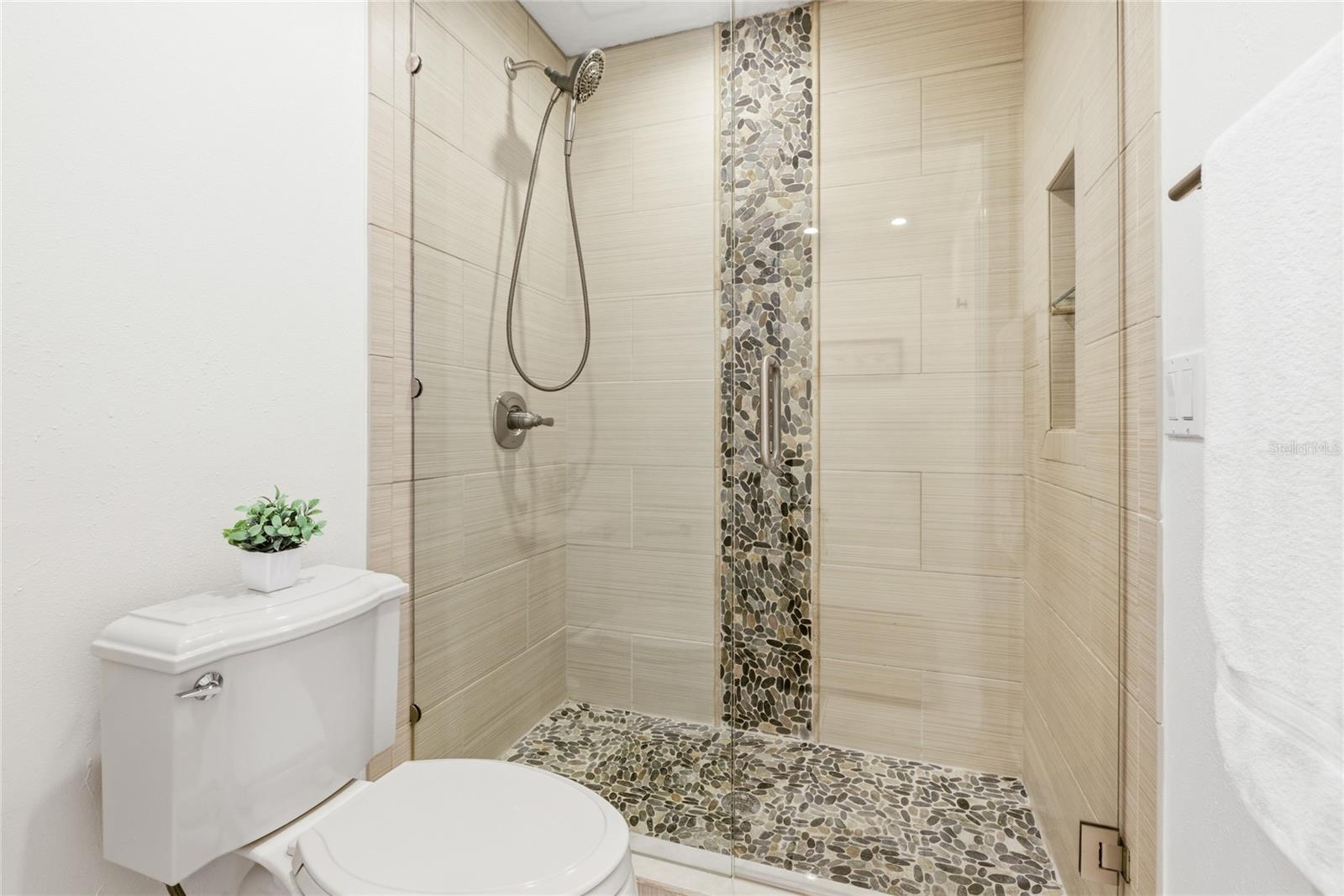 Image 38 of 54 For 9226 13th Avenue Circle Nw