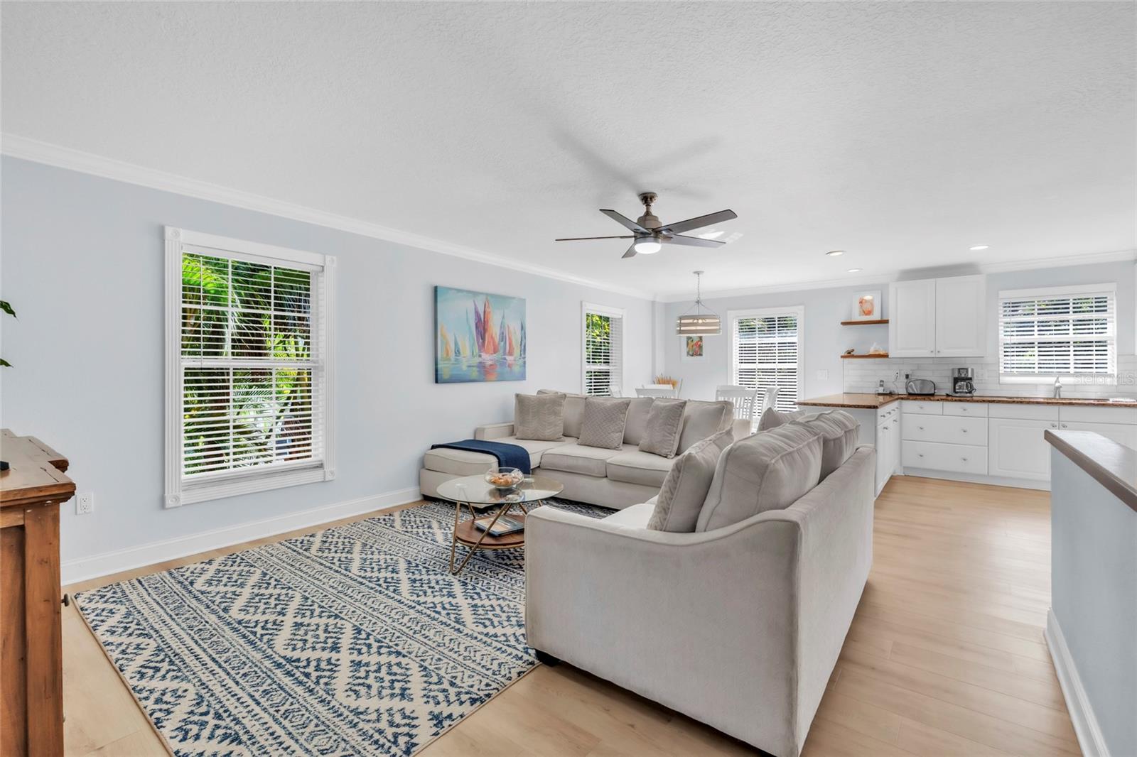 Image 4 of 39 For 517 42nd Street