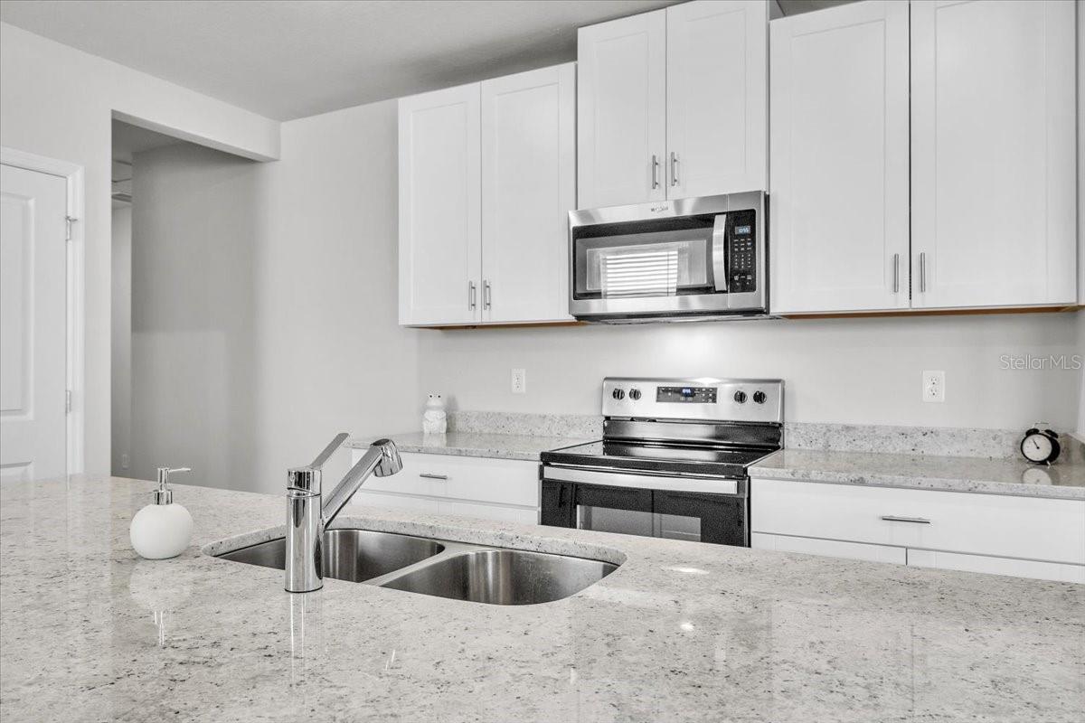 Image 9 of 58 For 7119 Amelia River Drive