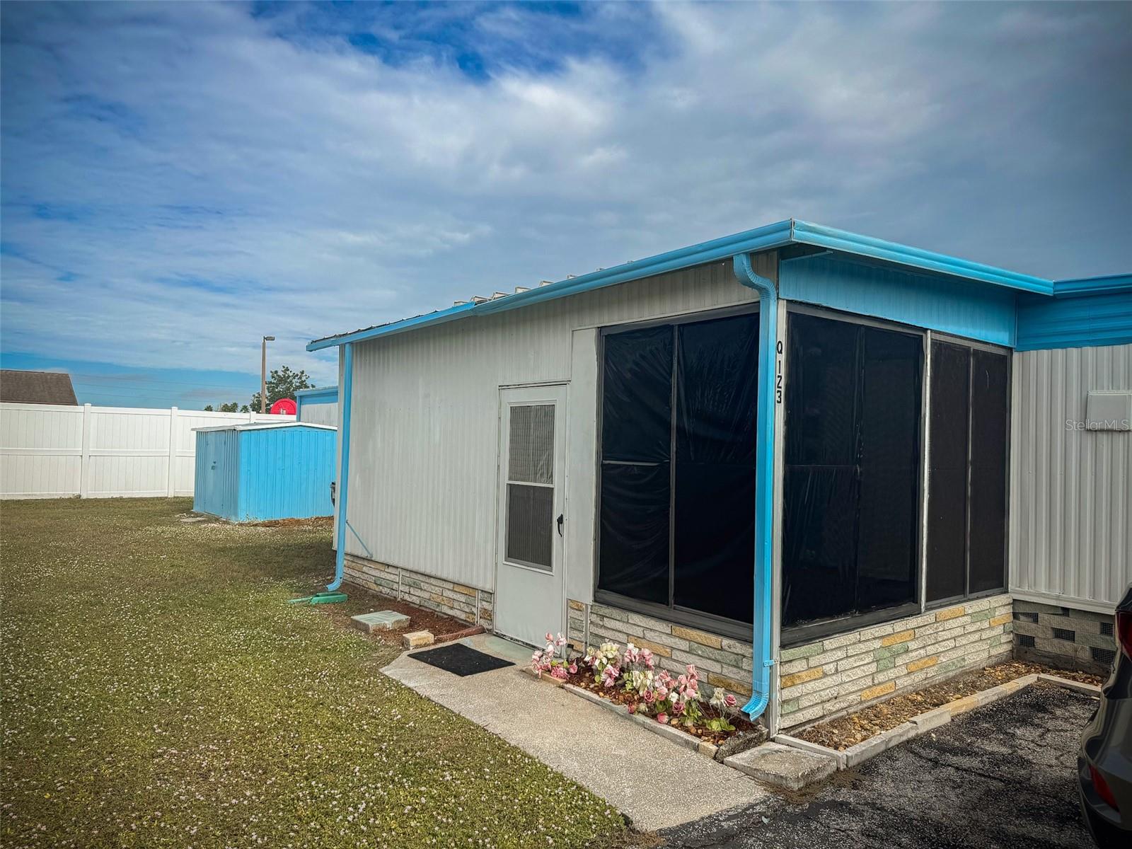 Image 2 of 17 For 5316 53rd Avenue E Q123