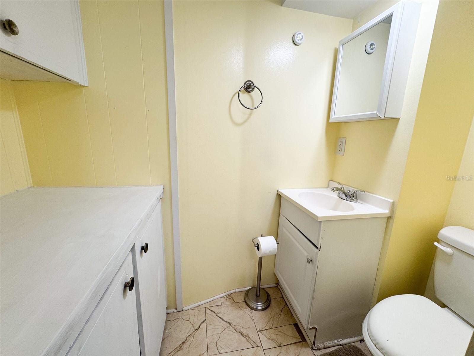 Image 4 of 17 For 5316 53rd Avenue E Q123