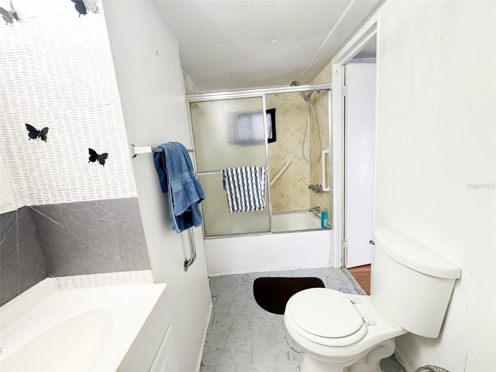 Image 6 of 17 For 5316 53rd Avenue E Q123