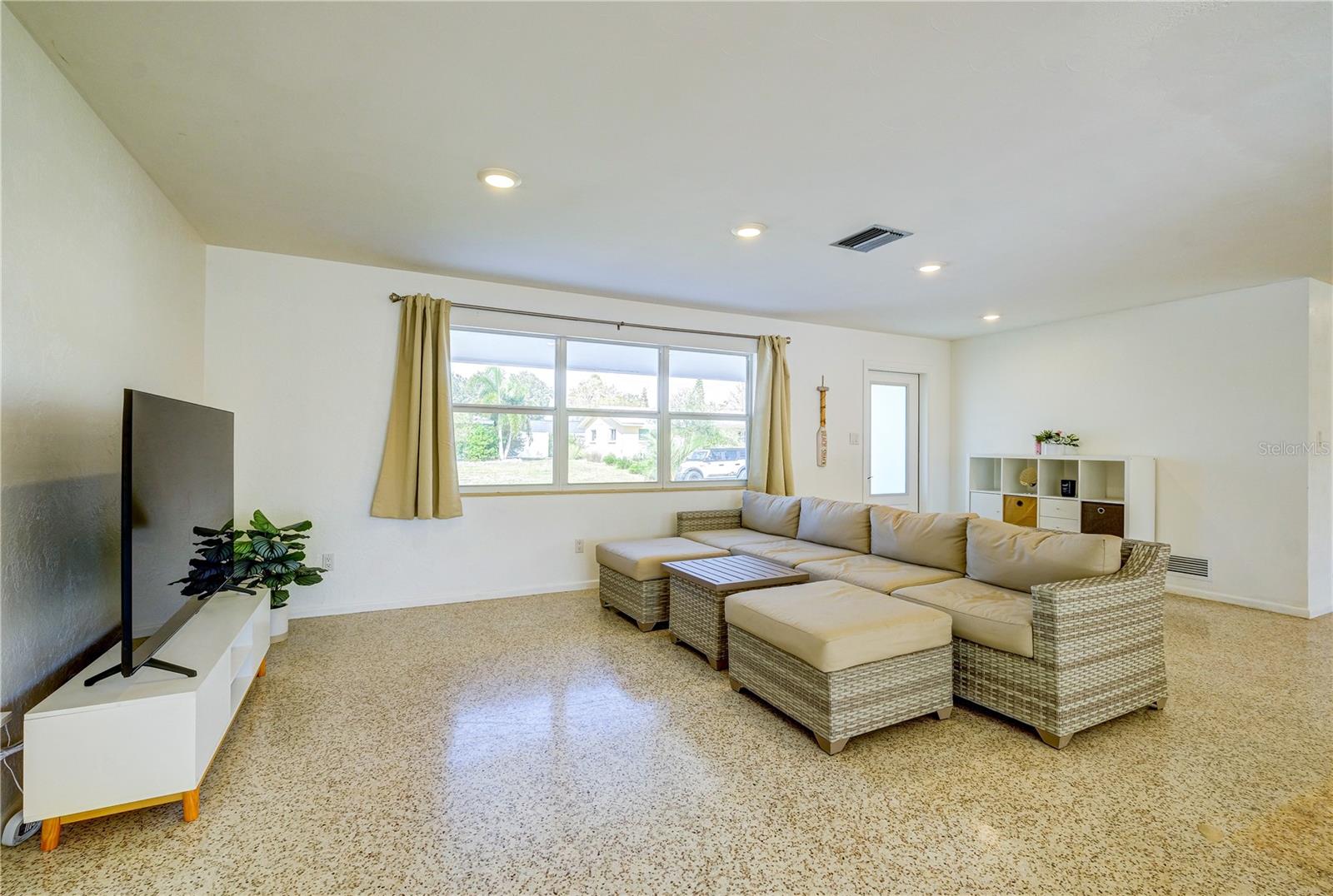 Image 8 of 40 For 3024 Rose Street