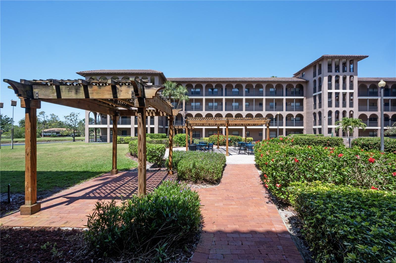 Image 21 of 25 For 6100 Gulfport Boulevard S 117