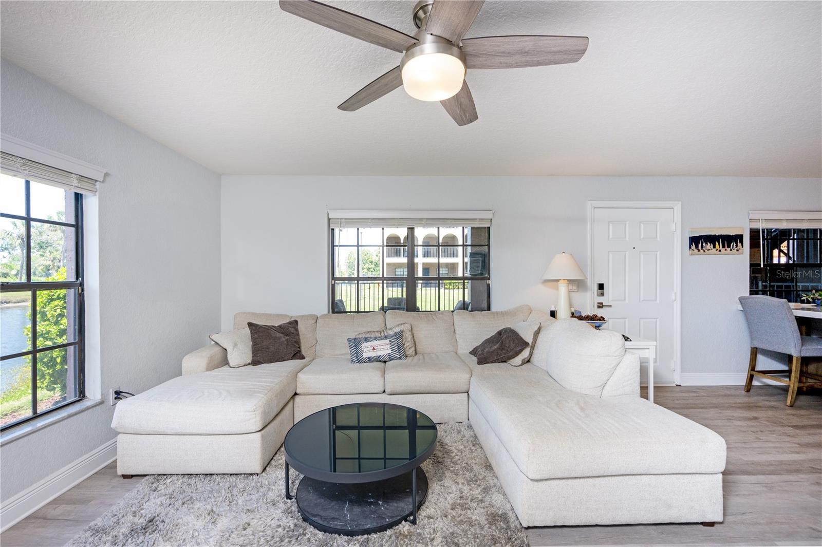 Image 6 of 25 For 6100 Gulfport Boulevard S 117