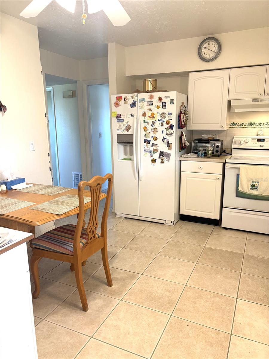 Image 18 of 25 For 124 Matisse Circle W