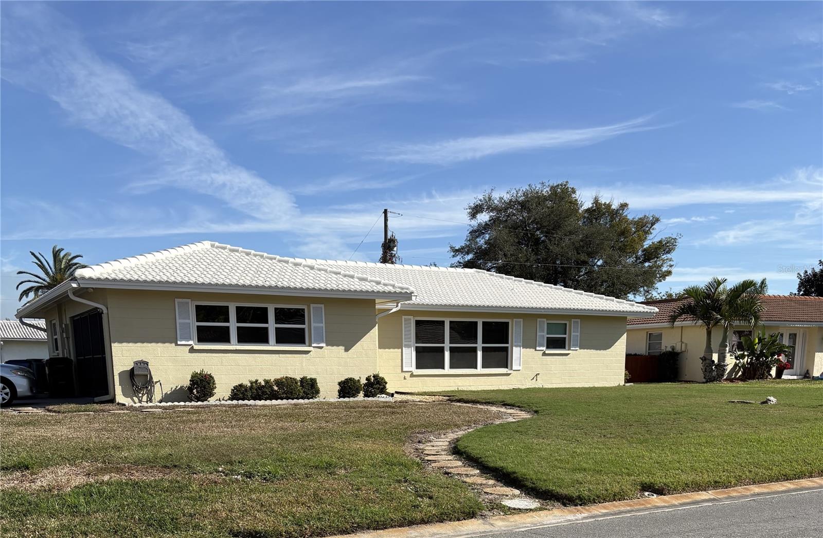 Image 3 of 25 For 124 Matisse Circle W