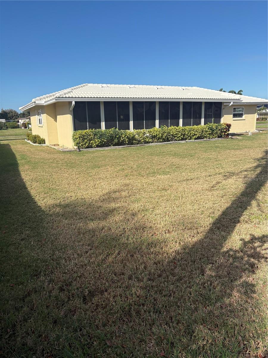 Image 9 of 25 For 124 Matisse Circle W