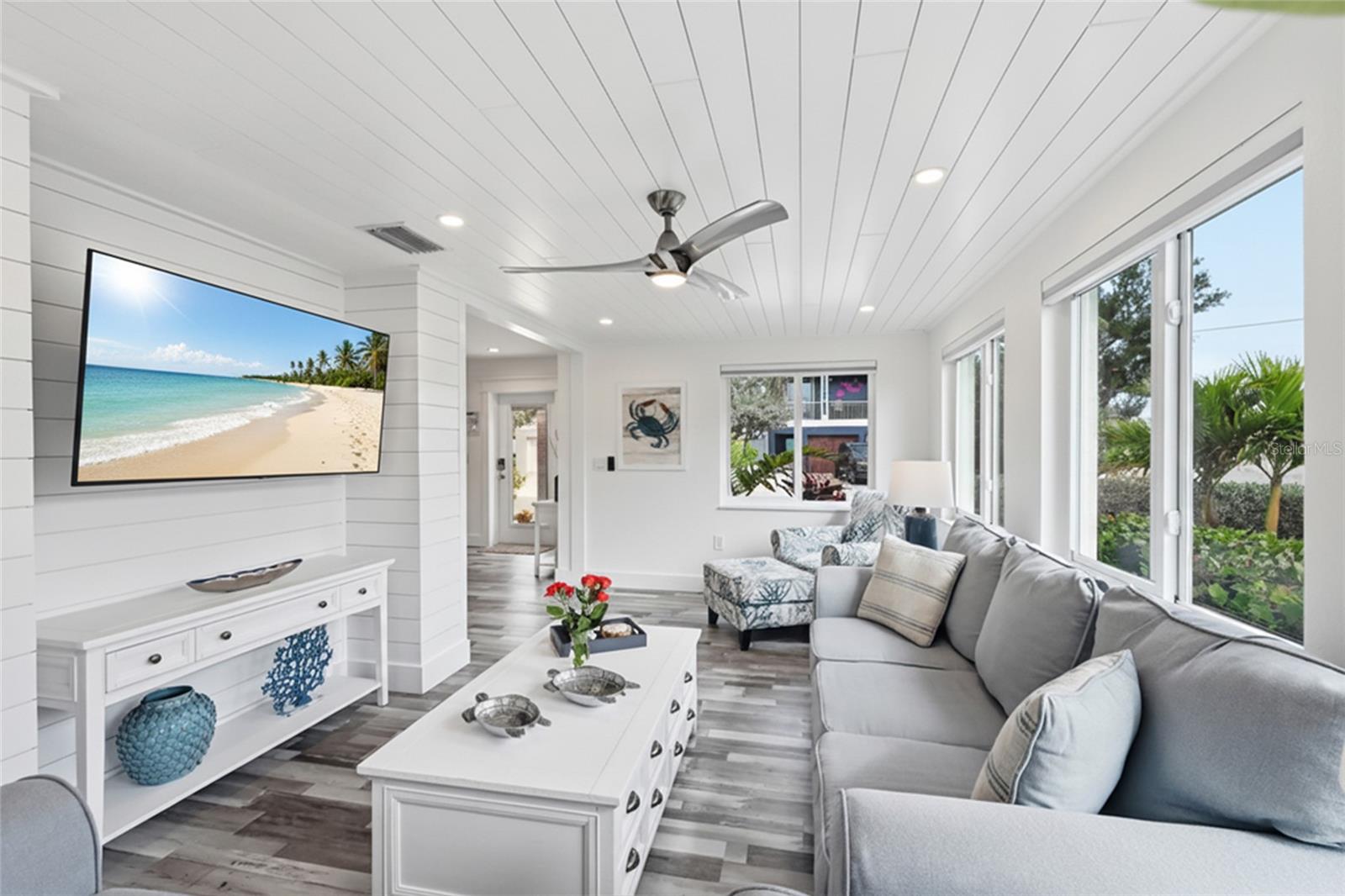 Image 13 of 47 For 912 Shore Drive