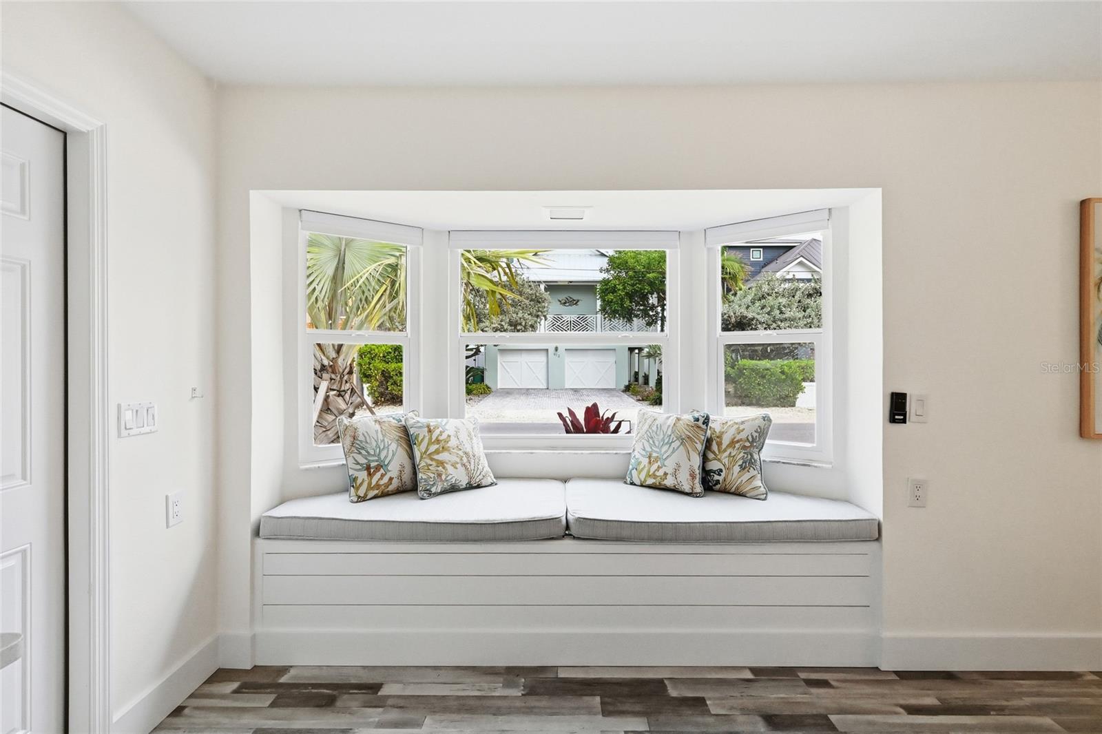 Image 21 of 47 For 912 Shore Drive