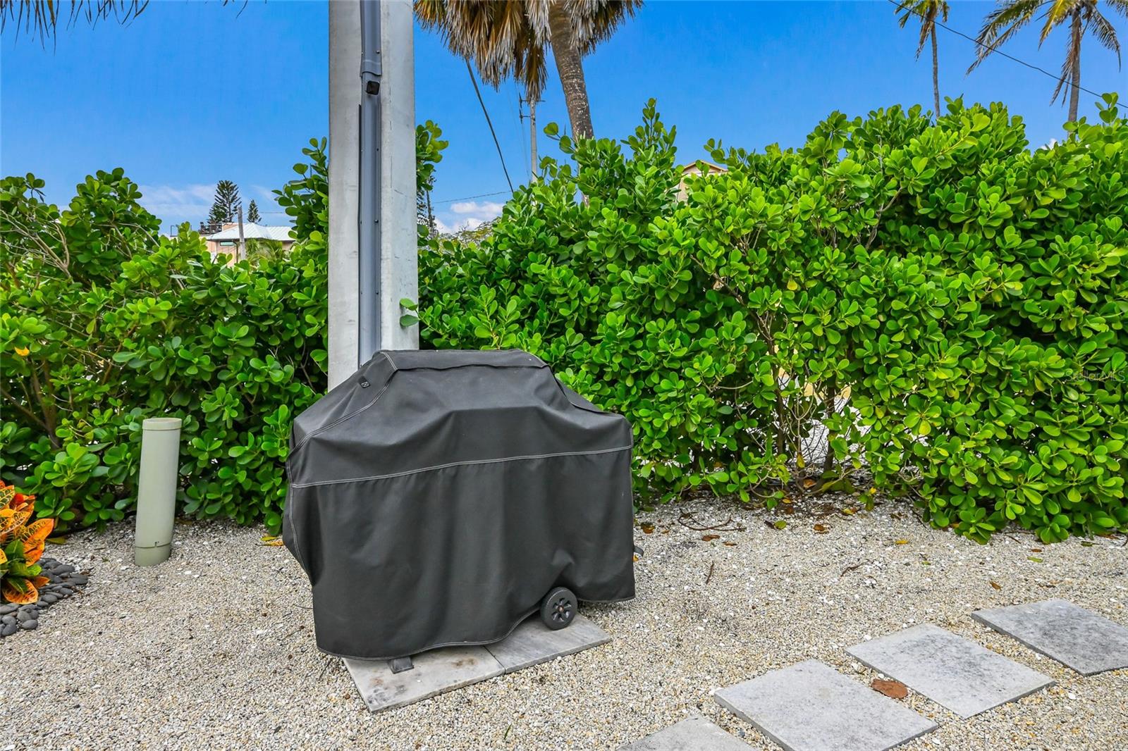 Image 42 of 47 For 912 Shore Drive