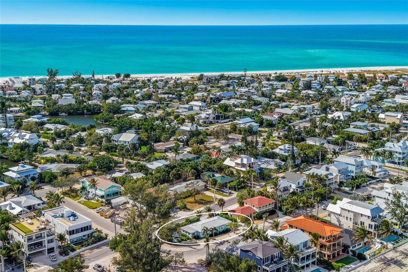 Image 5 of 47 For 912 Shore Drive