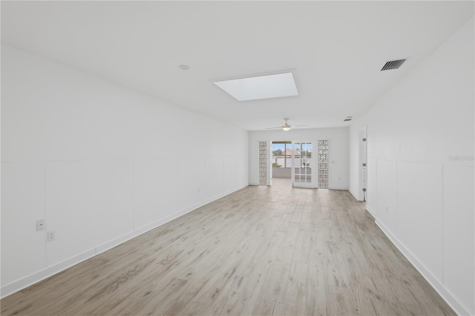 Image 6 of 38 For 462 63rd Street