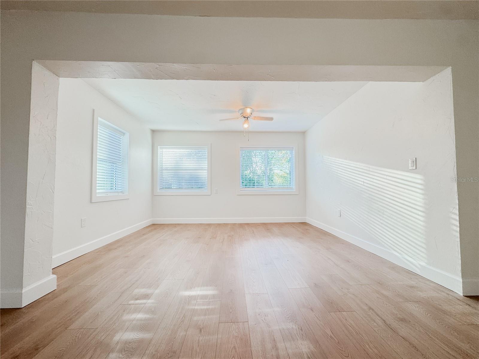 Image 12 of 35 For 914 Faith Circle