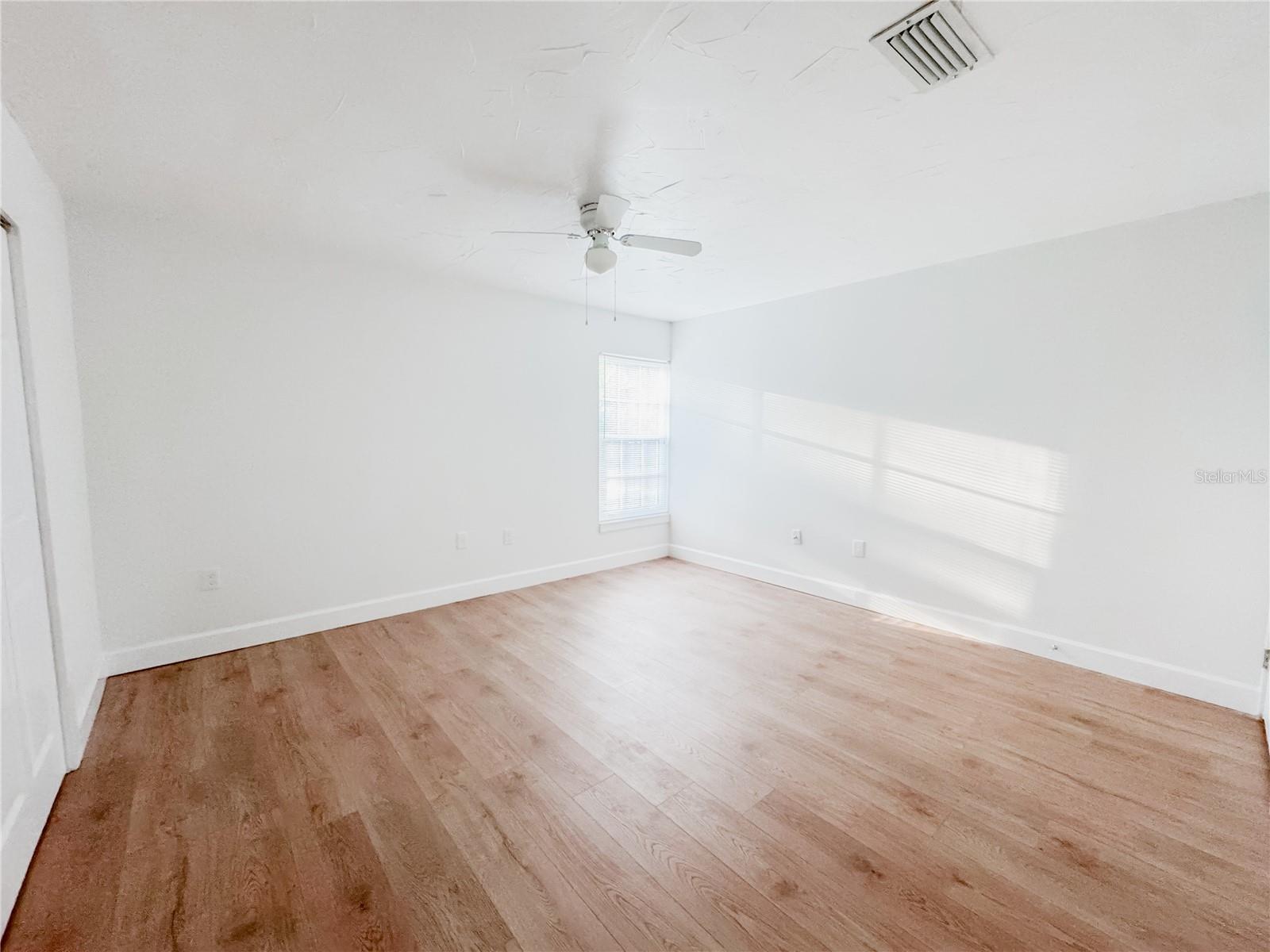 Image 17 of 35 For 914 Faith Circle