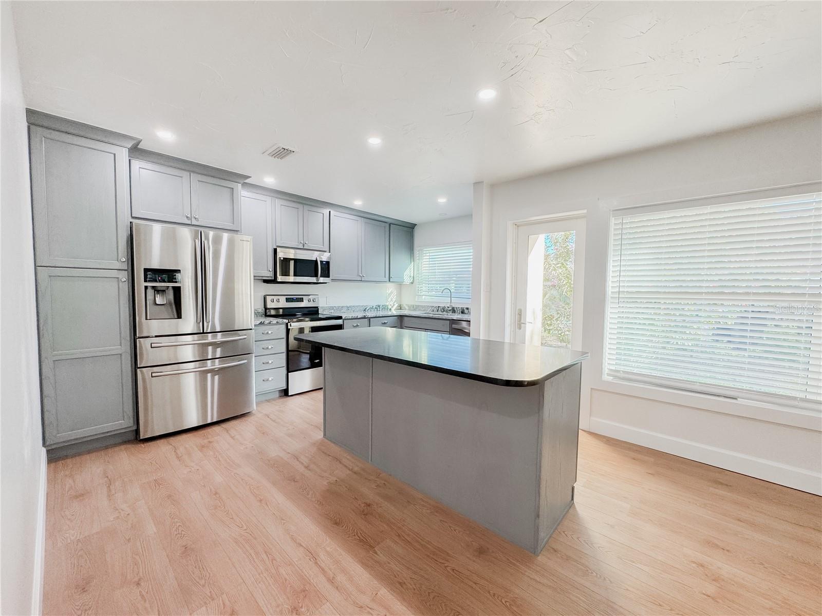 Image 5 of 35 For 914 Faith Circle