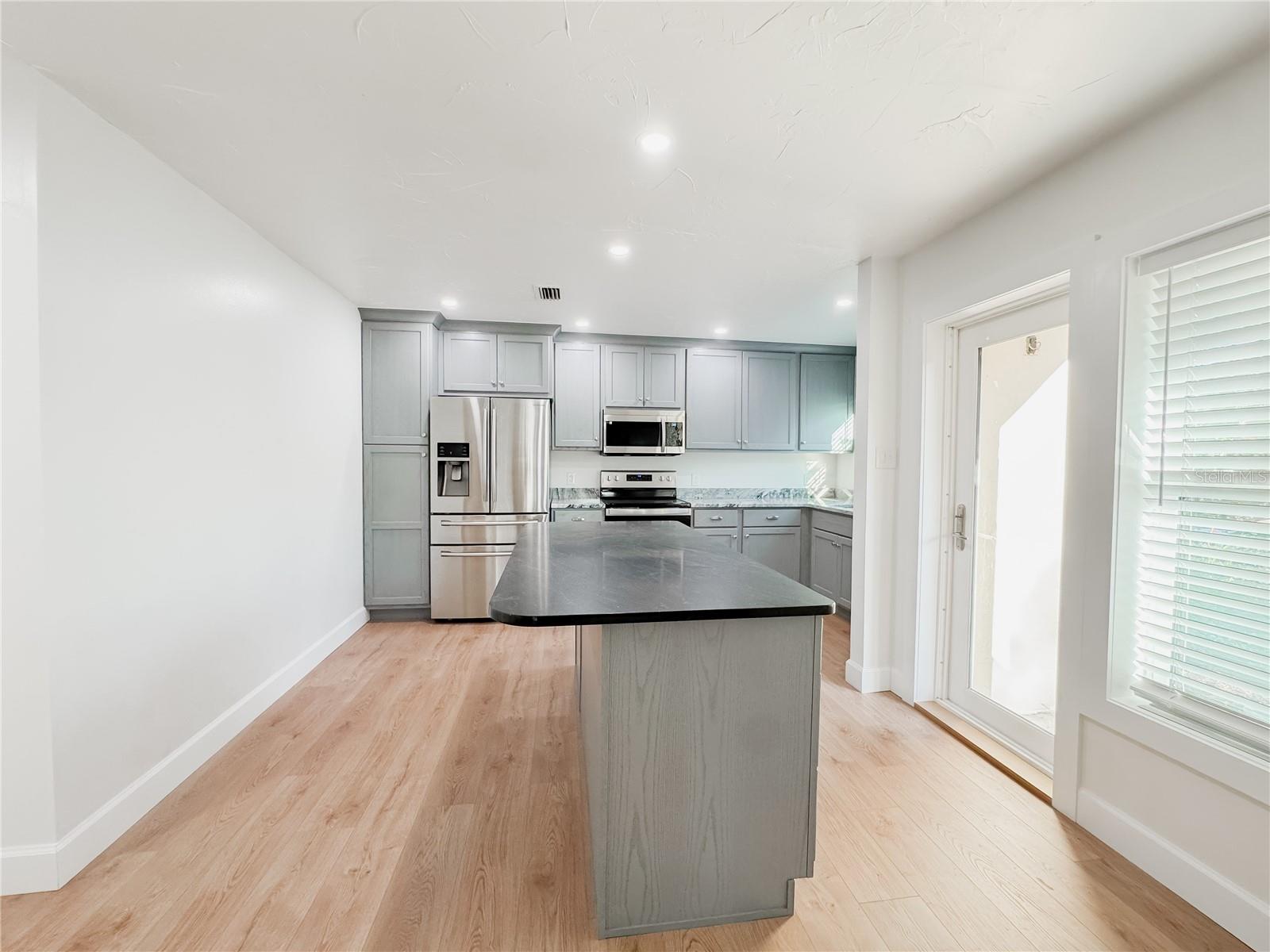 Image 6 of 35 For 914 Faith Circle