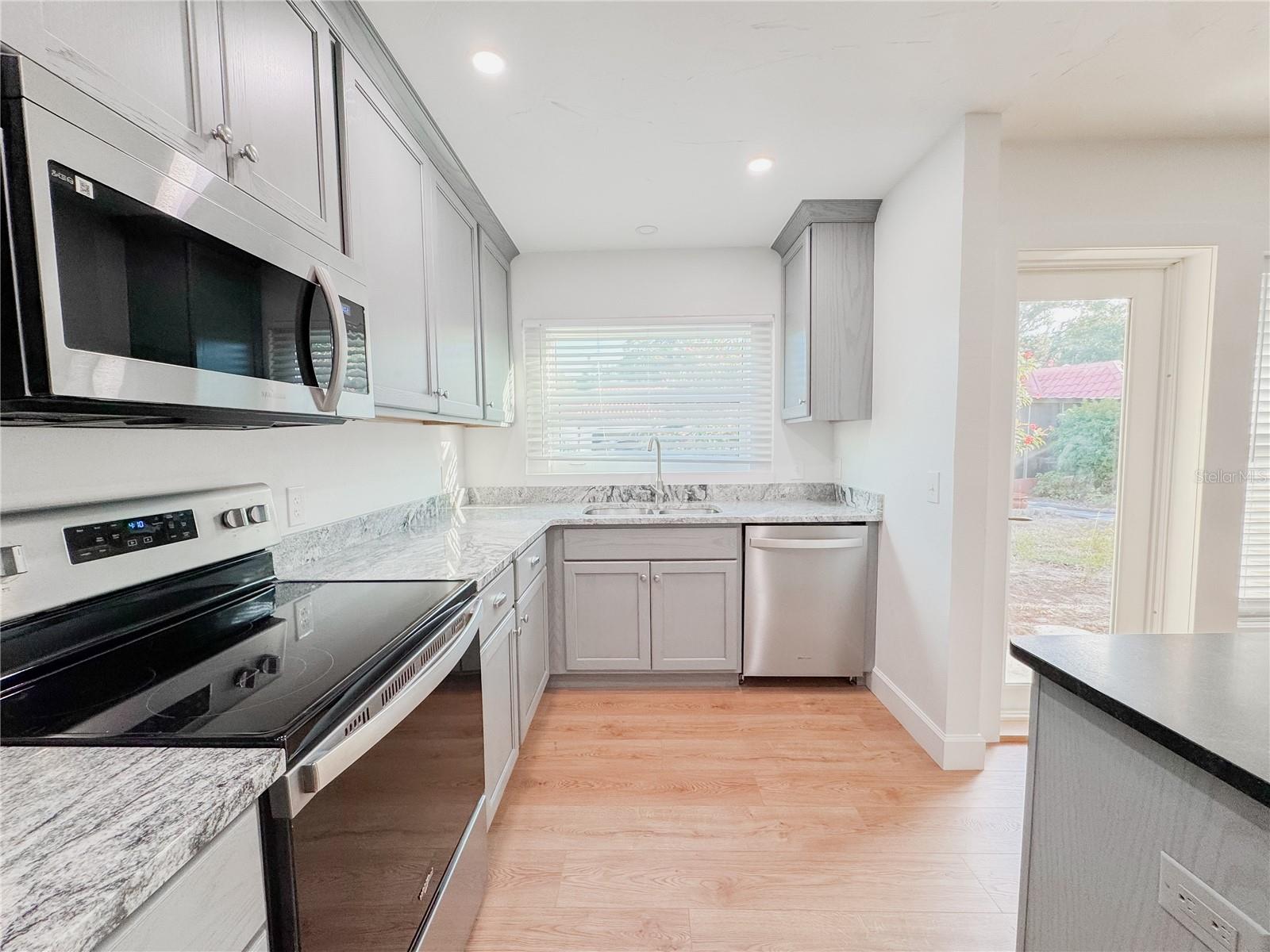 Image 7 of 35 For 914 Faith Circle