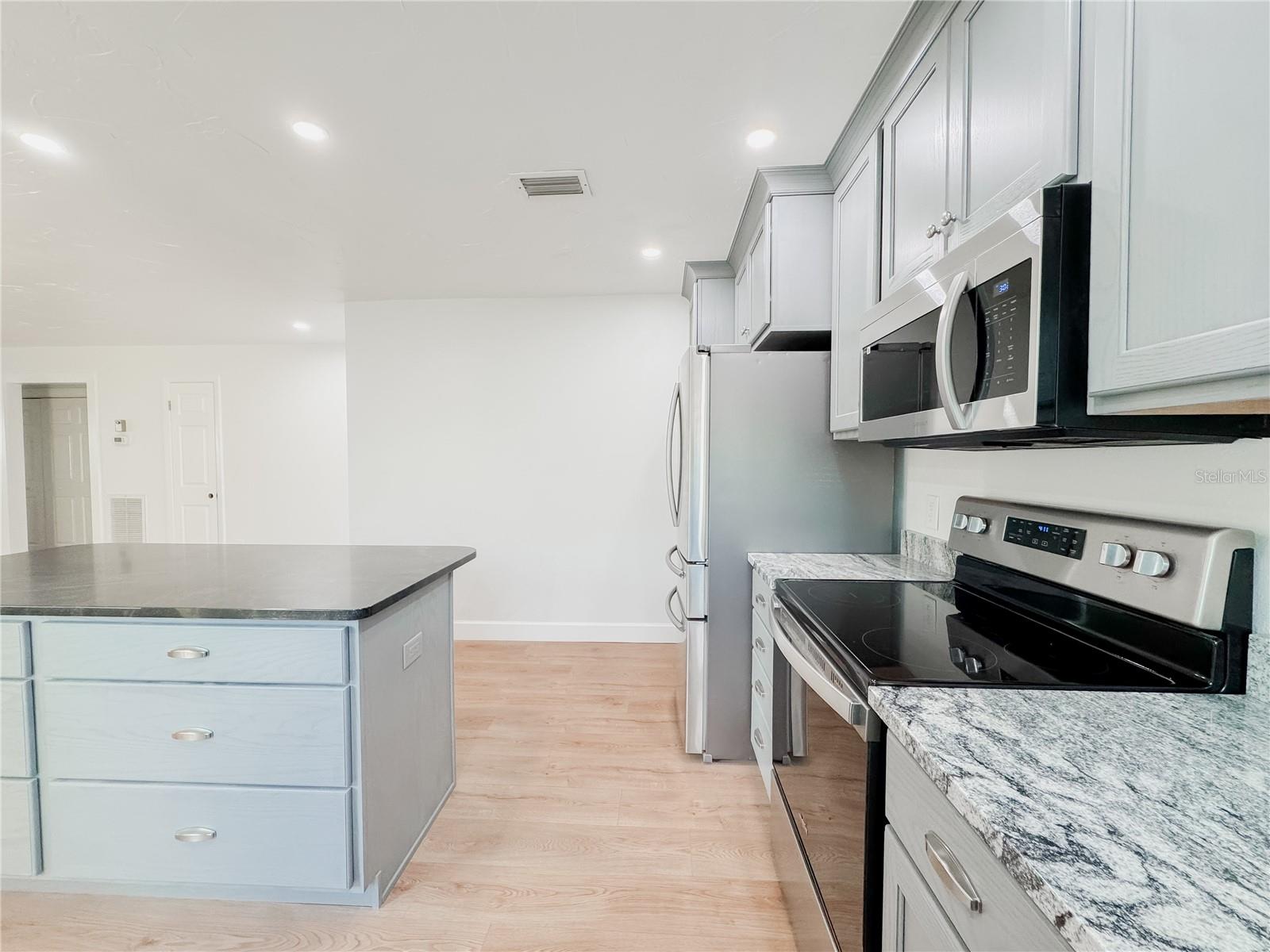 Image 8 of 35 For 914 Faith Circle