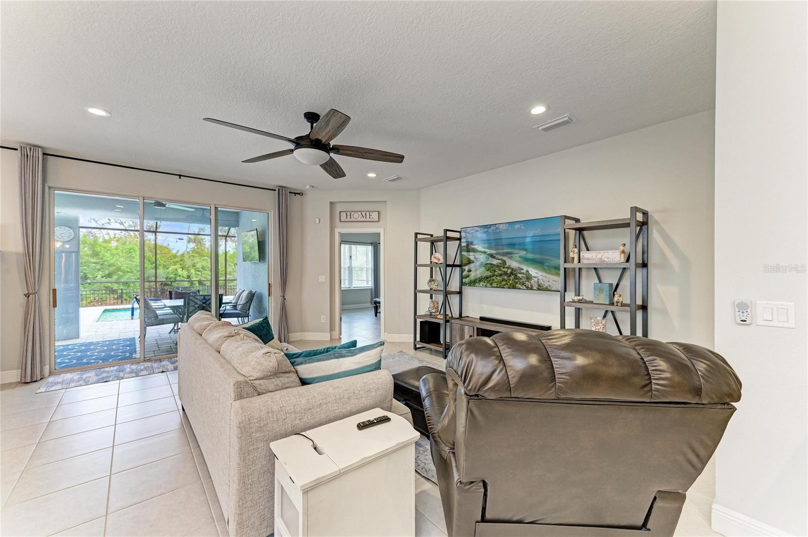 Image 9 of 67 For 10618 Crooked Creek Court