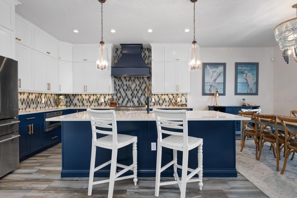 Image 10 of 83 For 915 Shore Drive