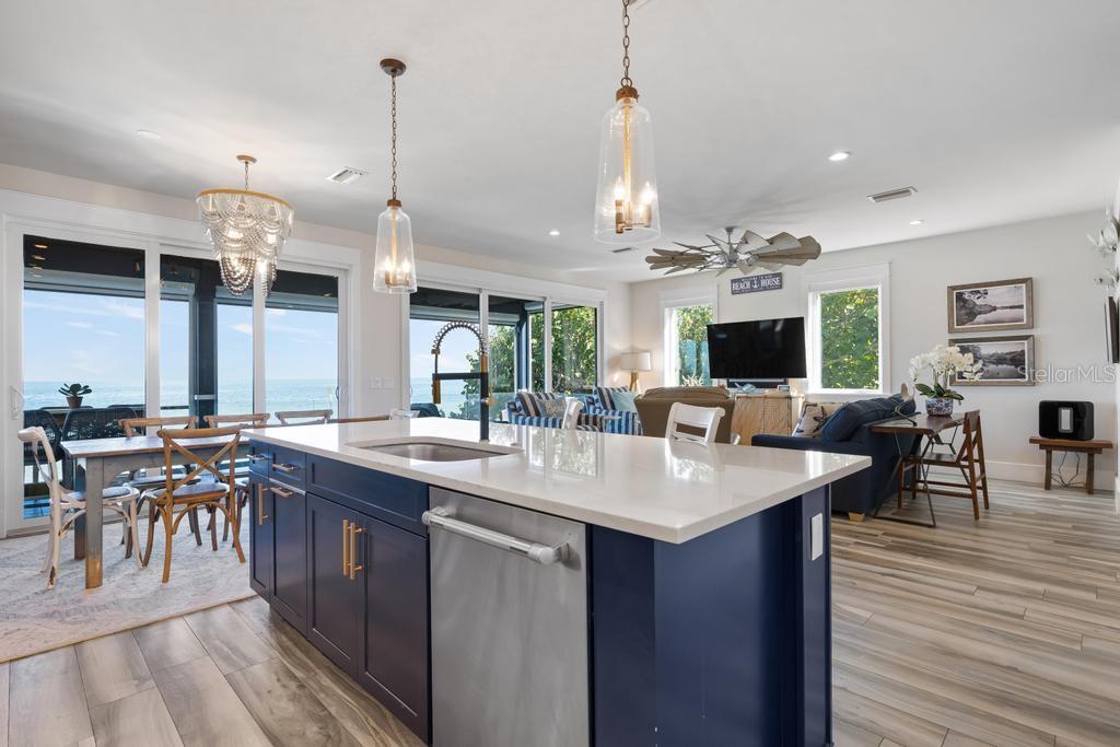 Image 13 of 83 For 915 Shore Drive