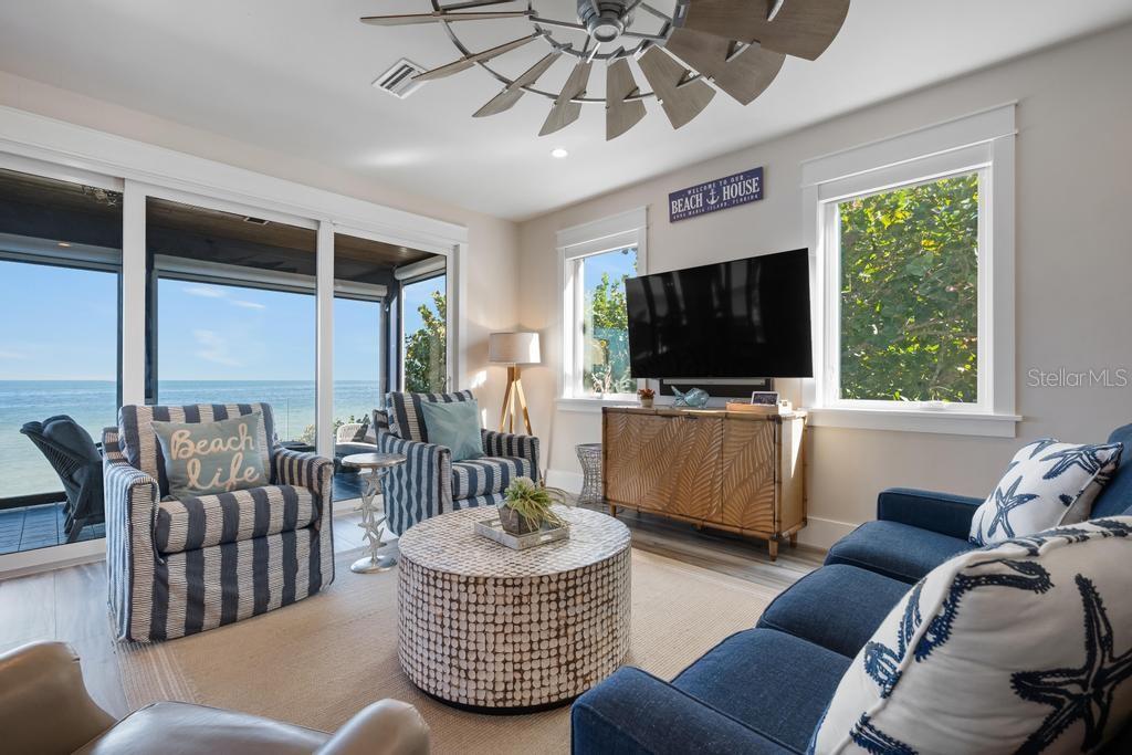 Image 18 of 83 For 915 Shore Drive