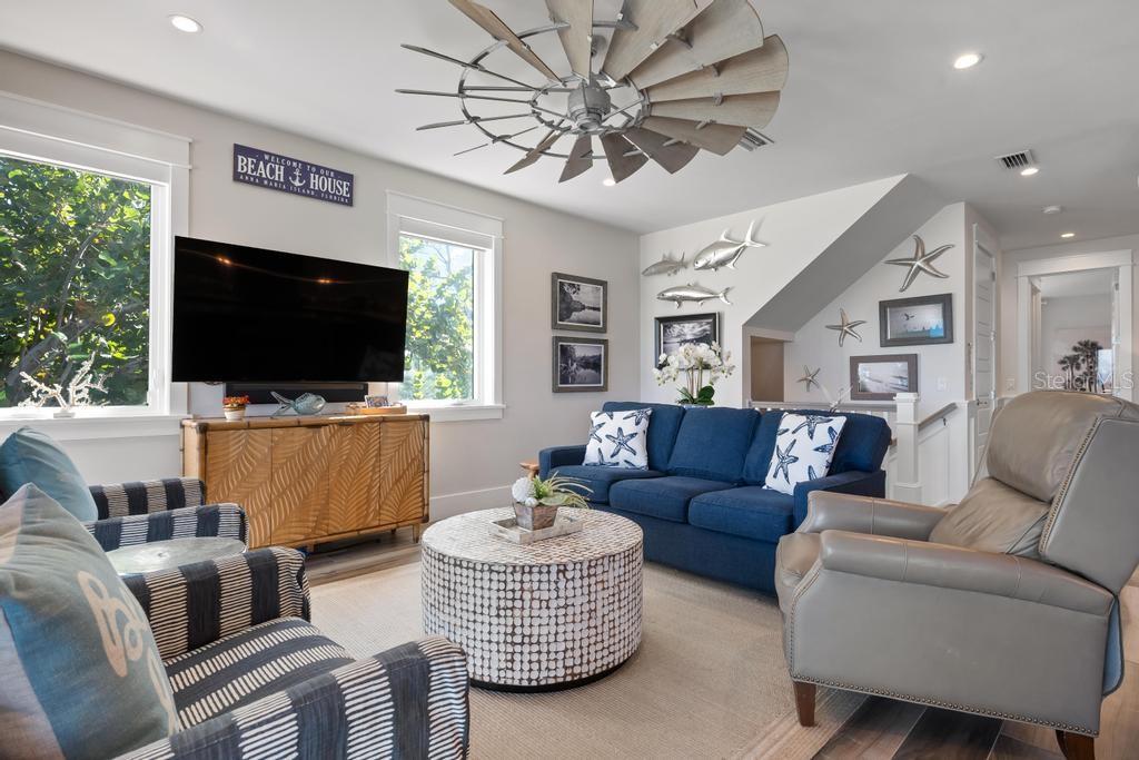 Image 24 of 83 For 915 Shore Drive