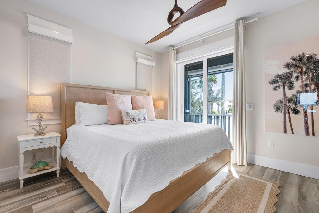 Image 46 of 83 For 915 Shore Drive