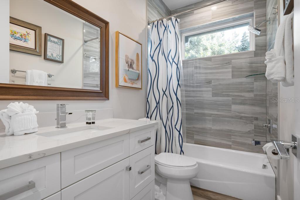 Image 49 of 83 For 915 Shore Drive