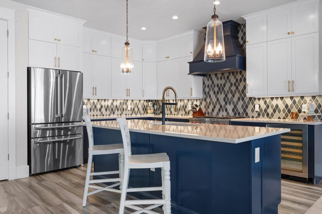 Image 9 of 83 For 915 Shore Drive