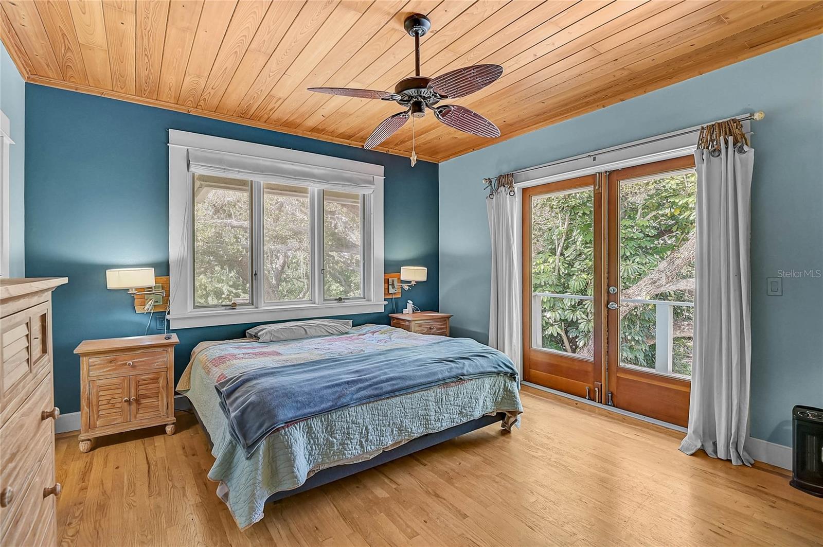 Image 16 of 51 For 678 Faith Avenue