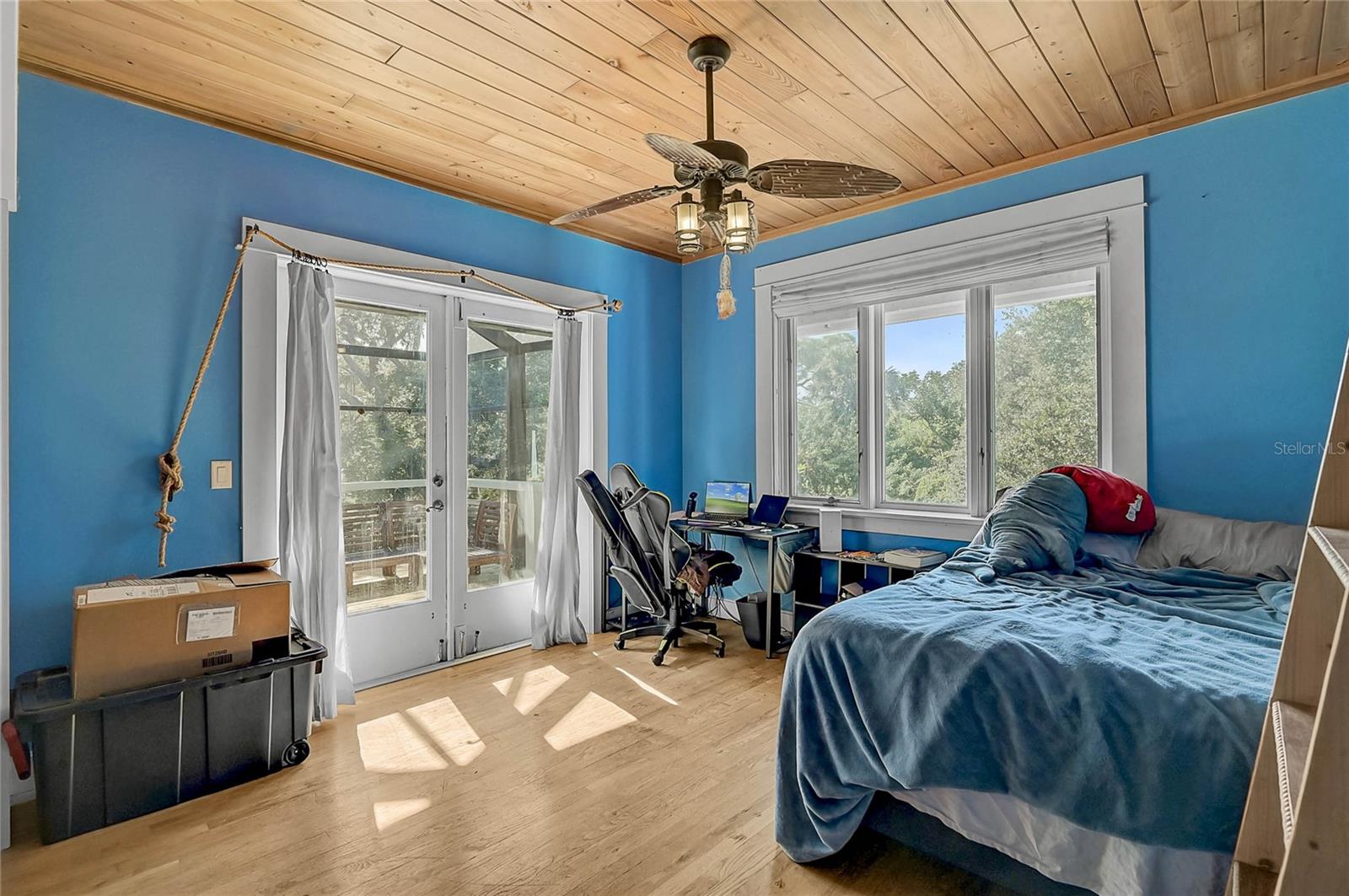 Image 18 of 51 For 678 Faith Avenue