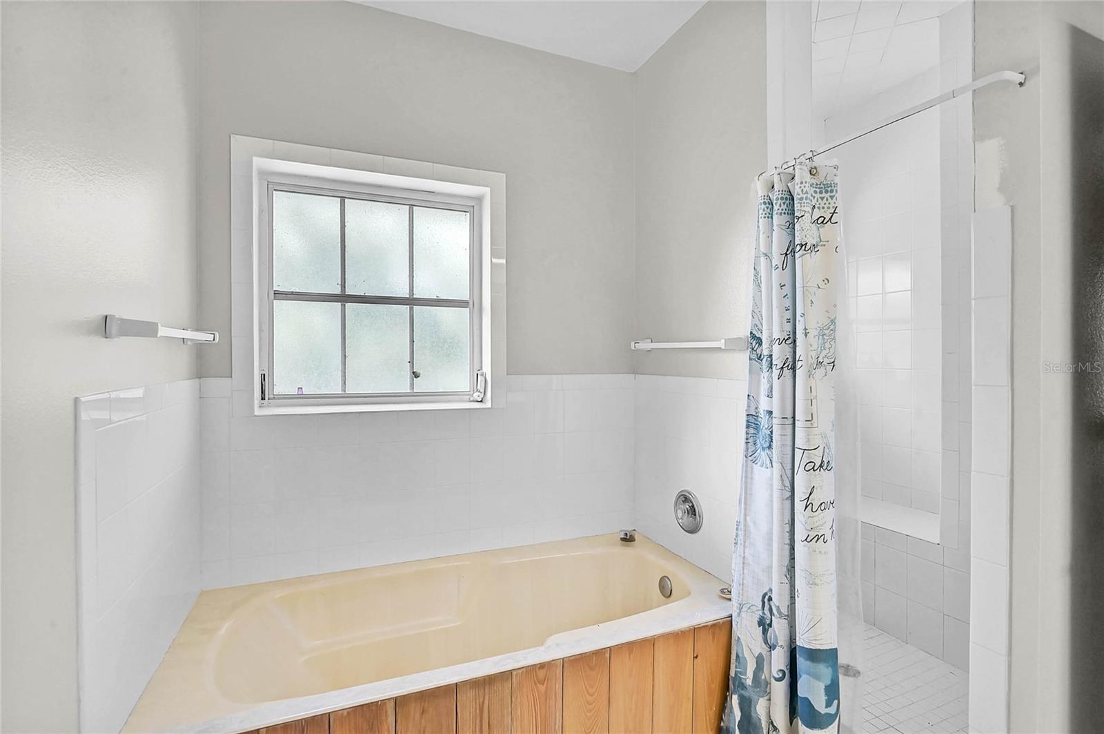 Image 20 of 51 For 678 Faith Avenue